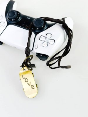 Кожаный Шнурок на Шею с Кулоном Скейт Love