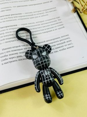 Брелок Bearbrick Человек Паук (Черный)
