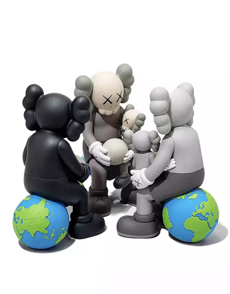 KAWS-HOLIDAY THAILAND 15.jpg