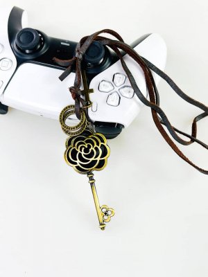 Кожаный Шнурок на шею с Кулоном Ключ