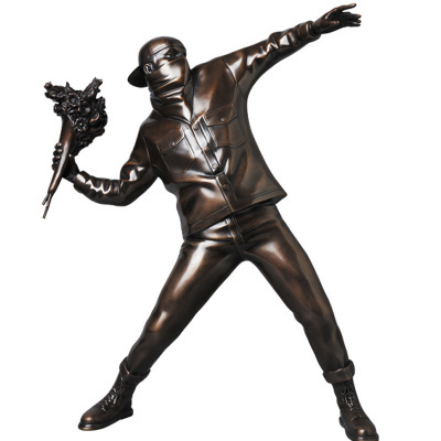 Статуетка Бэнкси banksy Кидання квітів Бронза (Фігурка)