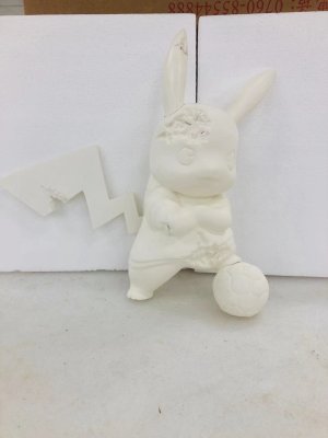 Daniel Arsham x Pokemon Пікачу з мячем Фігурка (33см)