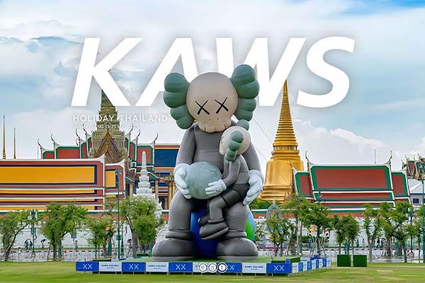 KAWS Holiday Thailand 28 см — оригінальна вінілова фігурка з виставки в Бангкоку