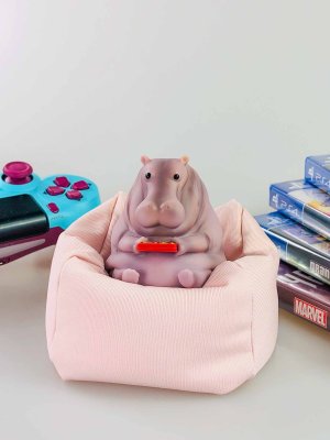 Фігурка Гіпопатама з джойстиком на подушці (10см)