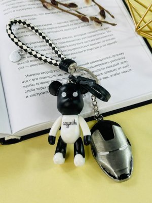 Брелок Bearbrick Crazy smiles Железный человек (Черно белый) Двойной