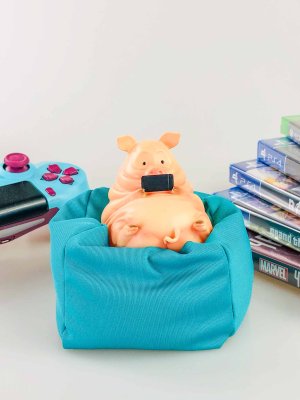 Фігурка Свинки з телефоном на подушці (10см)