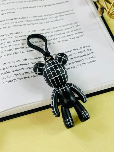 Брелок Bearbrick Человек Паук (Черный)