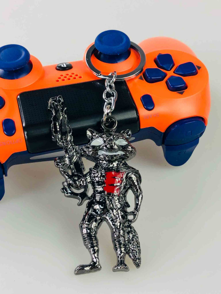 Металевий ігровий брелок із персонажем Rocket Raccoon (Єнот Ракета)