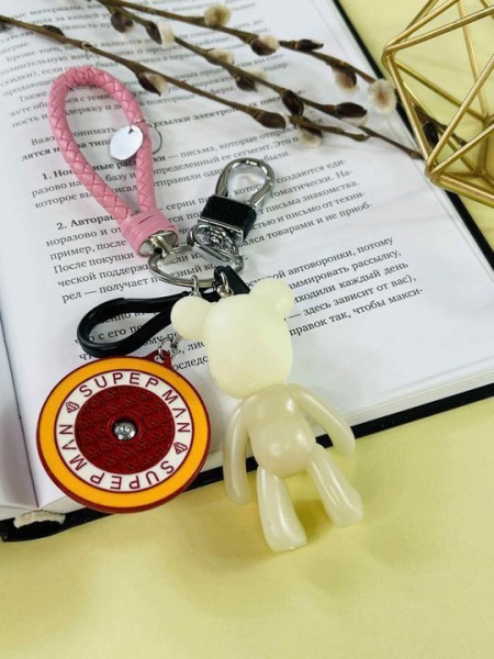 Брелок Bearbrick Супермен (Фосфорный) Тройной