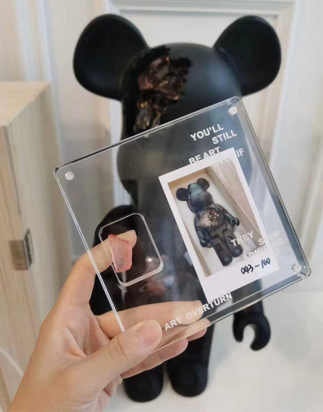 Фігурка Bearbrick — Daniel Arsham (Чорний з кристалами) 1000% (70 см)