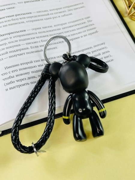 Брелок Bearbrick с ремешком Череп (Черный)