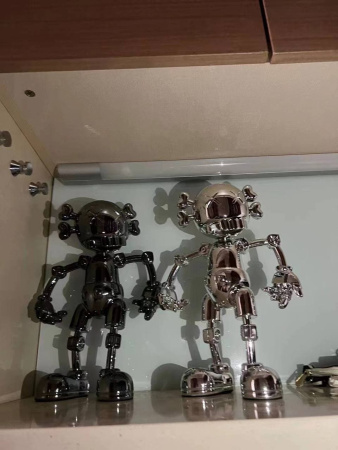 Фигурка KAWS Hajime Sorayama No Future Companion (53см)