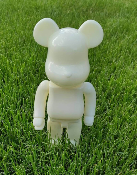 Bearbrick Белый Жемчужный 400% (28см)