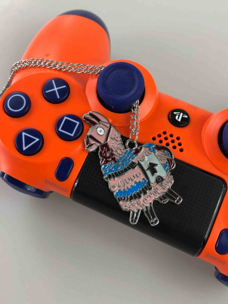 Амулет для геймерів Fortnite Лама – підвіска на ланцюжку