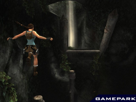 Lara Croft Tomb Raider: Anniversary (PS2)