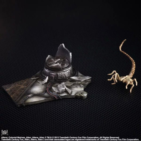 Фігурка Play Arts  Alien Colonial Team Alien Warrior VS Vomiter Figure (26см)