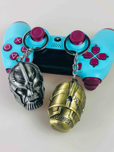 Металевий брелок Танос (Thanos) — Avengers: Infinity War