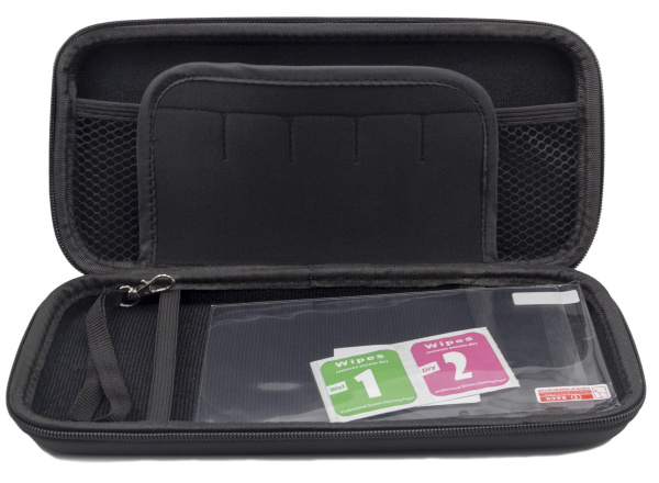 Чехол и защитная пленка Artplays для Nintendo Switch черный