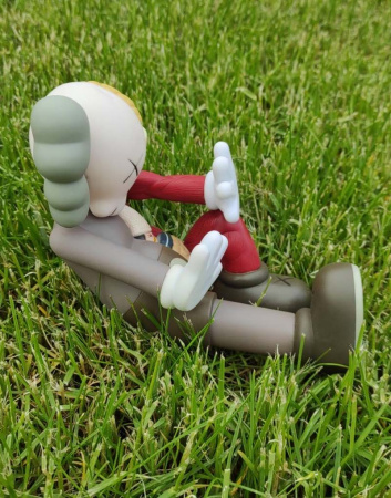 Фигурка Kaws Resting Place Companion (Коричневий) - 14 см