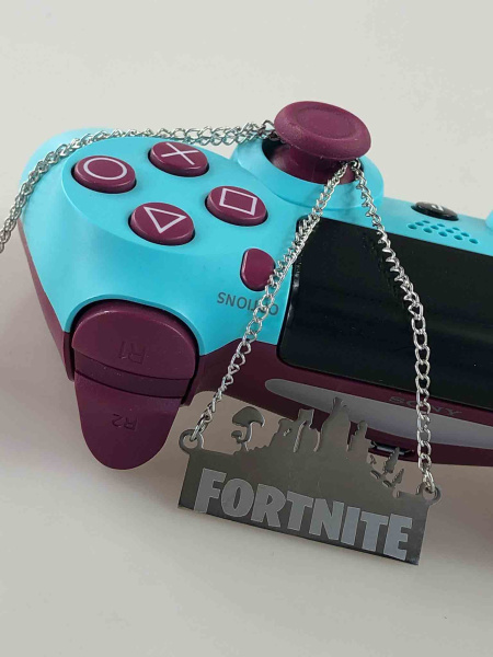 Кулон Fortnite зі сріблястим ланцюжком для геймерів