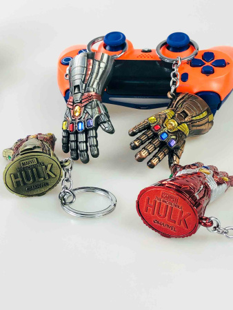 Брелок «Рукавиця Нескінченності» (Infinity Gauntlet, Marvel) — колір на вибір
