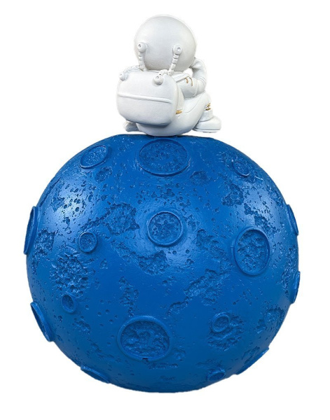 Фигурка-органайзер космонавт на планете синяя 27х20 см