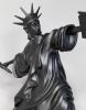 Фігурка Статуя Свободи в сучасному мистецтві Banksy, скульптура зі смоли, факел Riot of Liberty Чорна (34 см)