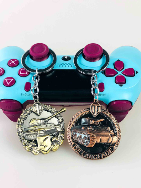 Брелок World of Tanks — танкова нагорода (метал)