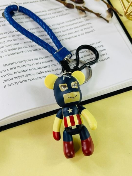 Брелок Bearbrick с ремешком Капитан Америка