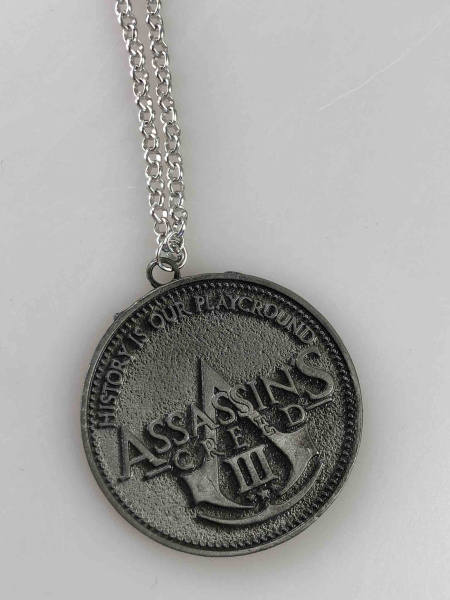 Кулон Assassin’s Creed III — медальйон геймера