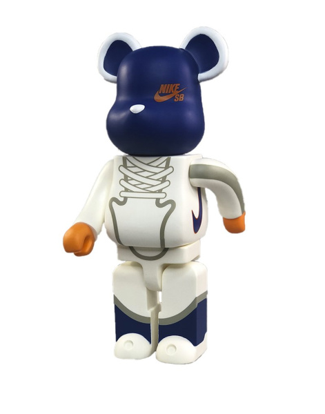 Bearbrick Nike Sb White фигурка (белый с синим) 400％ (28 См)