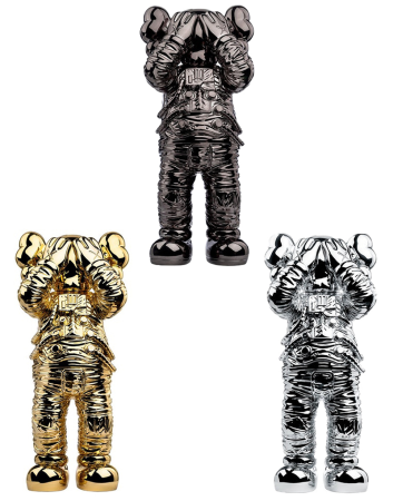 KAWS Holiday Space фигурка космонавта золотая 30 см
