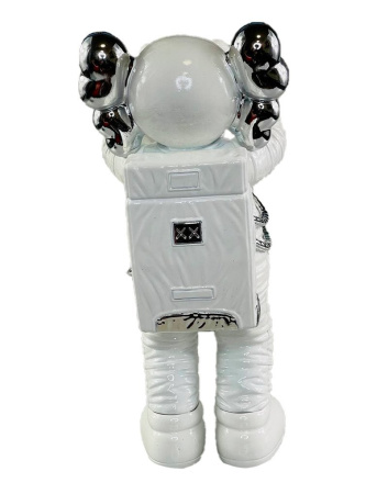 Kaws Holiday Space фигурка космонавта белая с серебром 30 см