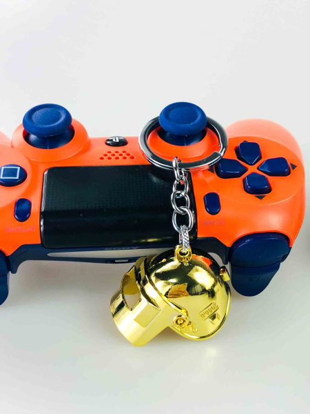 Брелок PUBG – золотий шолом Level 3