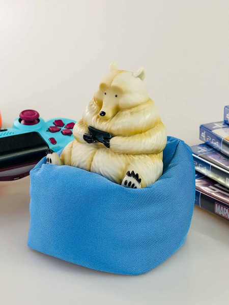 Фігурка Ведмедя з телефоном на подушці (10см)