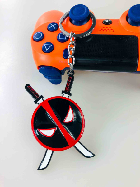 Брелок Deadpool (Marvel), колір на вибір