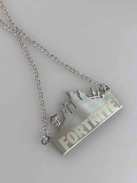 Кулон Fortnite зі сріблястим ланцюжком для геймерів