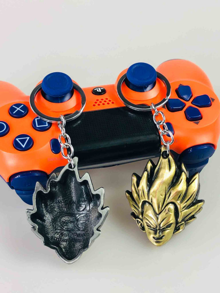 Брелок Vegeta (Dragon Ball Z) — металевий брелок з головою Веджети