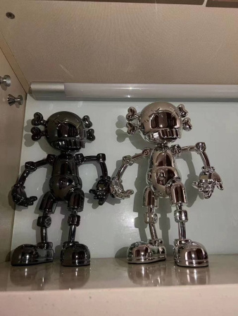 Фигурка KAWS Hajime Sorayama No Future Companion (53см)