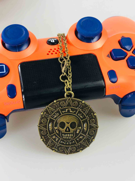 Піратський кулон-медальйон з черепом — вінтажний піратський амулет