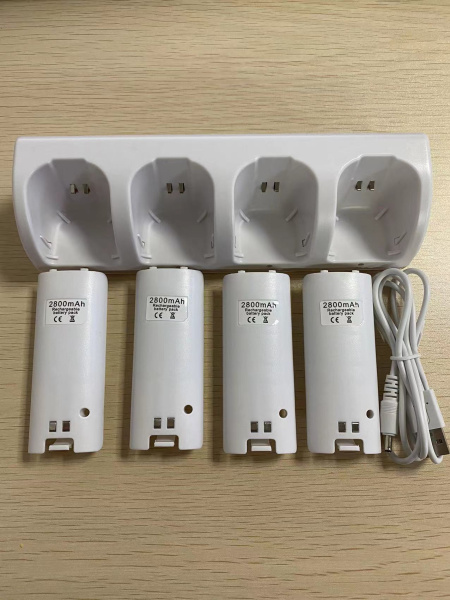 Wii 4-Controller Charging Station with Batteries – Білий або Чорний