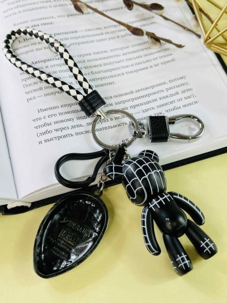 Брелок Человек паук Bearbrick Спайдермен (Черный) Тройной