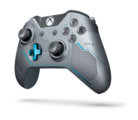 Беспроводной геймпад Xbox One  Halo 5: Guardians ограниченного издания