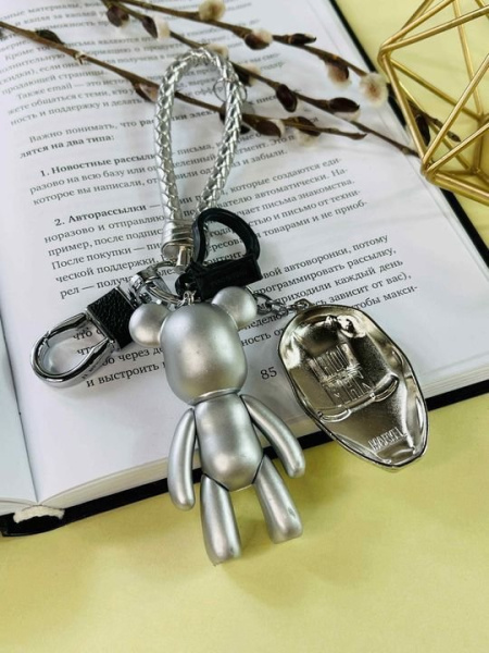 Брелок Bearbrick Железный Человек (Серебряный) Тройной