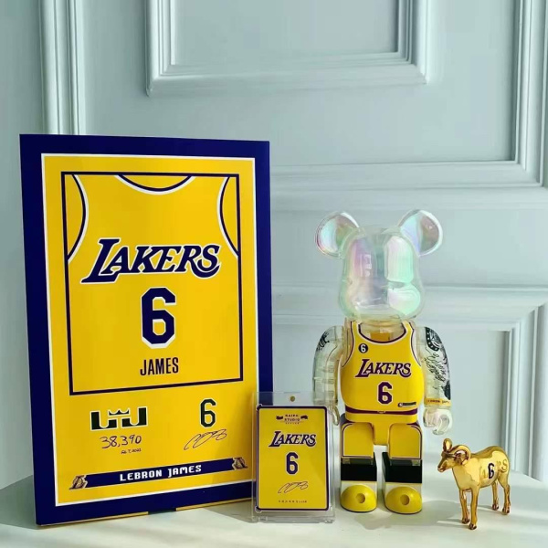 Bearbrick NBA Lebron James 6 (Los Angeles Lakers) 400% (28 см)