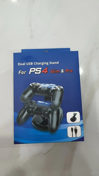 Подвійний зарядний пристрій для PS4/PS4 Slim/PS4 Pro з автоматичним вимкненням
