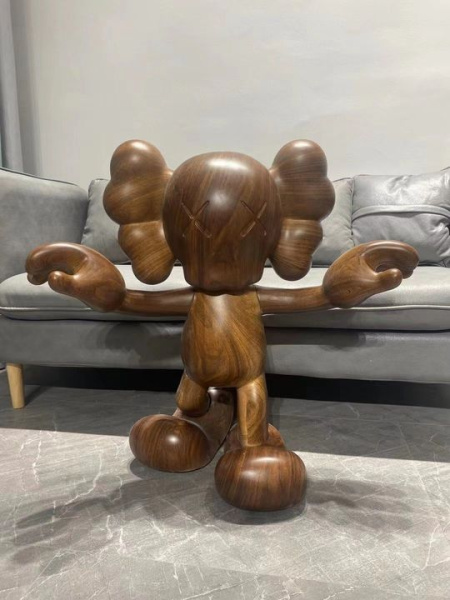 Kaws Balance Boy Деревянная Фигурка - 70см Kaws Balance Boy Деревянная Фигурка - 70см