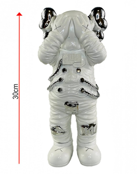 Kaws Holiday Space фигурка космонавта белая с серебром 30 см Kaws Holiday Space фигурка космонавта белая с серебром 30 см