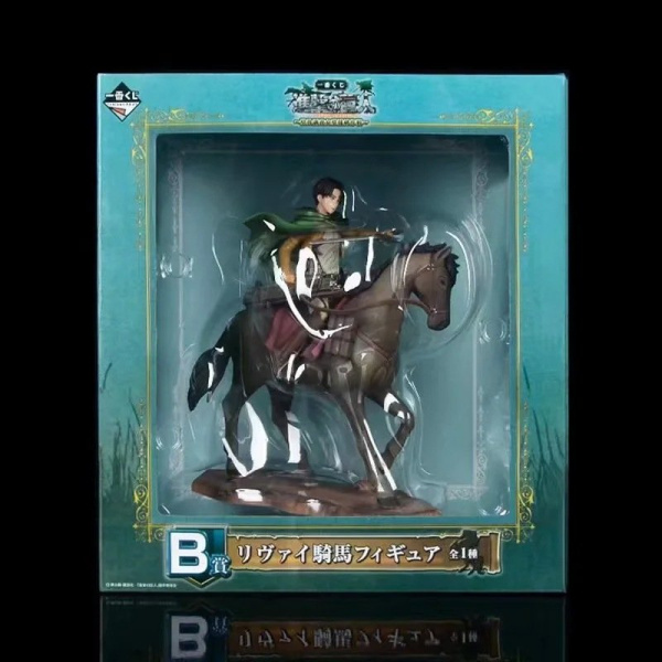 Фігурка Атака на Титанів Леві Акерман верхом на коні (19 см)