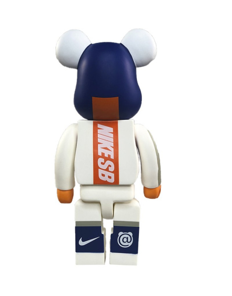 Bearbrick Nike Sb White фигурка (белый с синим) 400％ (28 См)